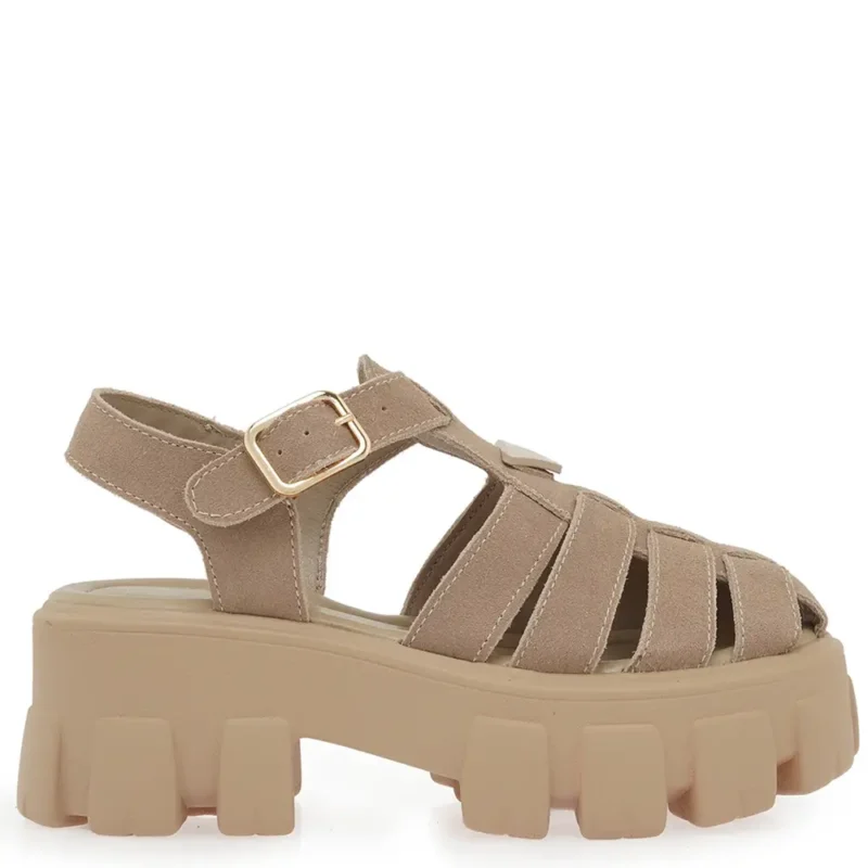 Γυναικεία Πέδιλα Flatforms Renato Garini W403R6093585 Μπεζ – Πλάγια Όψη Πλάγια όψη σε γυναικείο πέδιλο flatform Renato Garini W403R6093585 σε μπεζ καστόρι με λουράκι